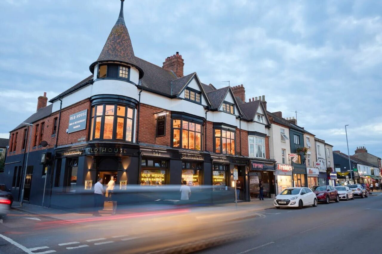 The Old House is the  Best pub in Northampton for celebrating birthday