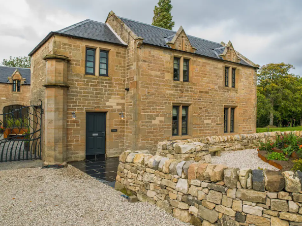 Stockbridge Townhouse’s airbnb in Edinburgh Scotland