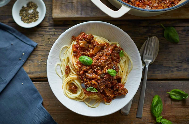 Spaghetti Bolognese fits family dinner menu ideas for picky eaters