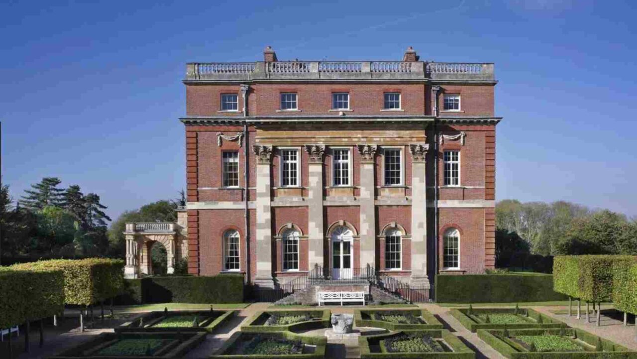 Explore Clandon Park for date ideas in Guildford.