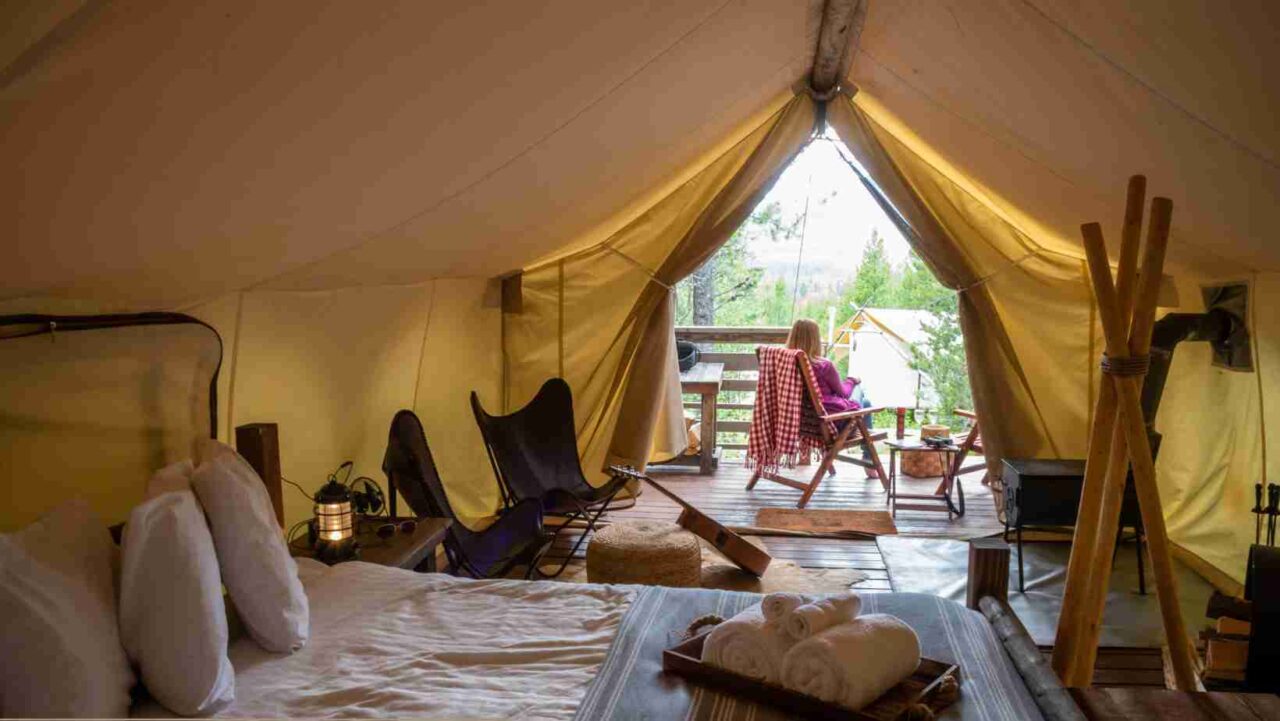 Glamping in Nottingham combines luxury and nature