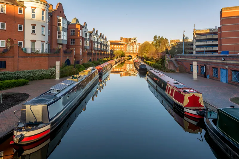 A barge cruise through Birmingham’s canals, one of hen party activities Birmingham offers. 