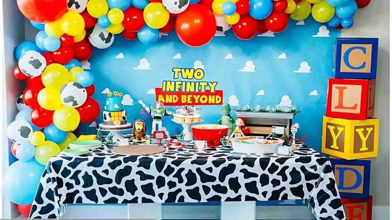 A Toy Story party allows for great 2-year-old party decoration ideas