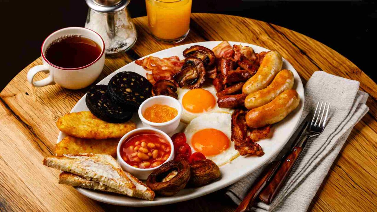 English breakfast is a quick breakfast idea for Christmas morning